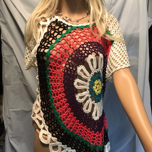 Sioni Tops - Flower Short Sleeve Shirt (NWT)